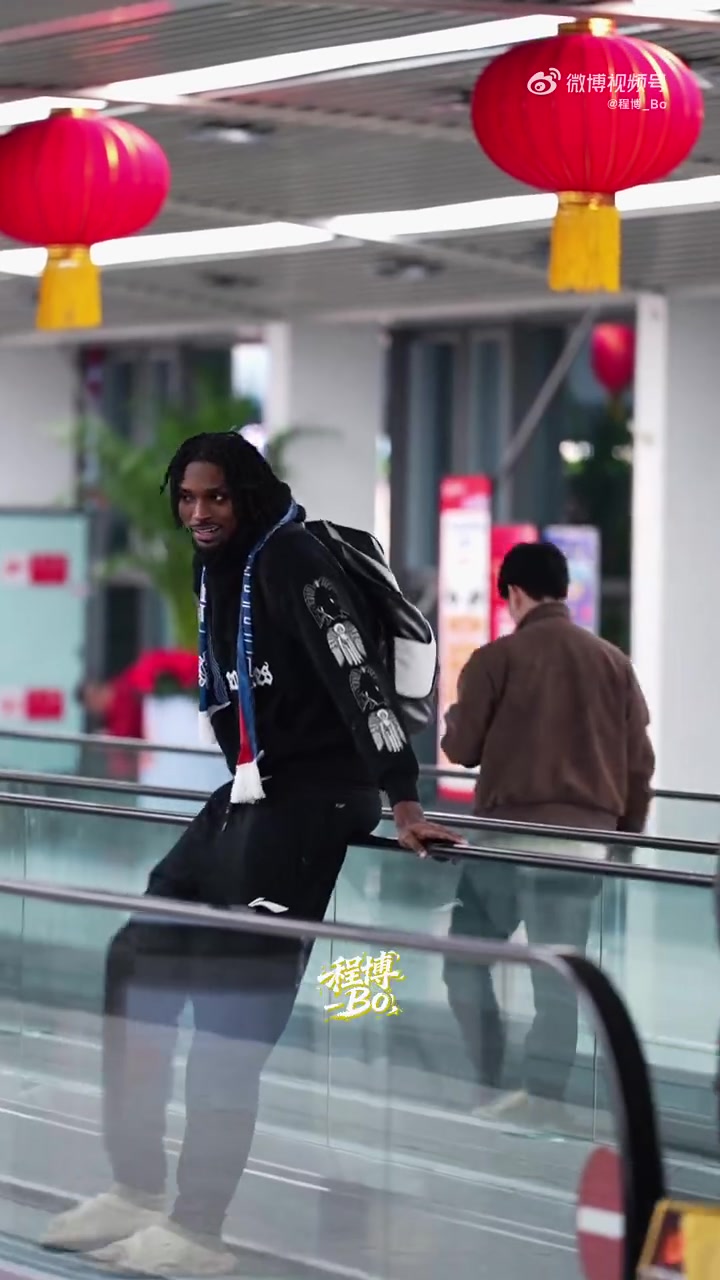 开云下载-刘维伟：希望泰肖恩·克劳福德给青岛队带来总冠军